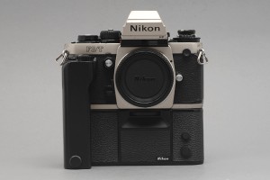 Nikon F3HP Titan con MD-4