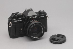 Yashica FX-3 Super 2000 con 50/1,9